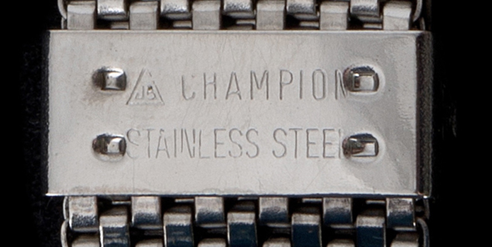 KOMFIT & JB CHAMPION <br> BRACELETS
